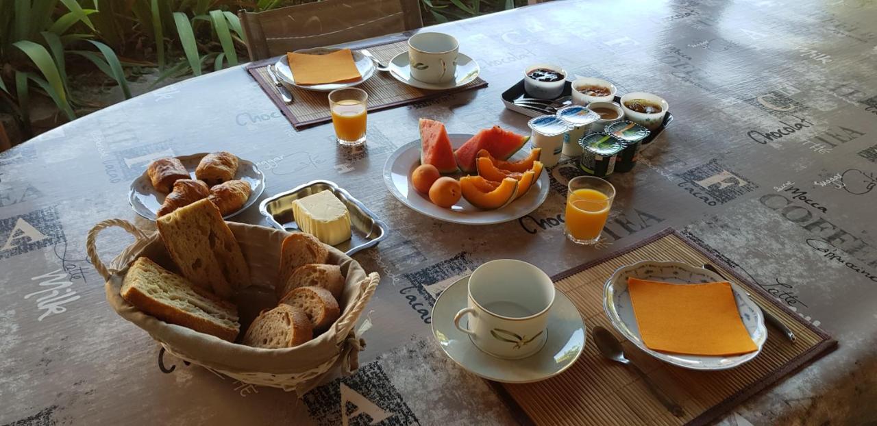 L'Australe Bed & Breakfast Larroque-Toirac Exterior photo